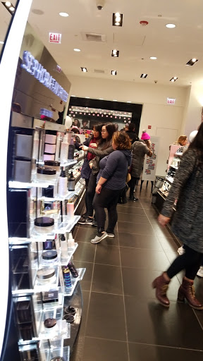 Cosmetics Store «SEPHORA», reviews and photos, 108 N State St Ste 134, Chicago, IL 60602, USA