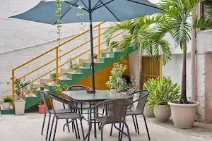 Botanica Casa Hotel image