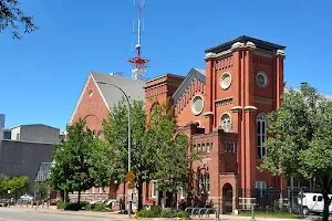 The Hochstein School image