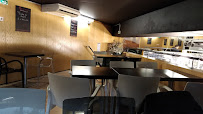 Atmosphère du Restaurant servant le petit-déjeuner J.Multari SAINT-ISIDORE à Nice - n°4