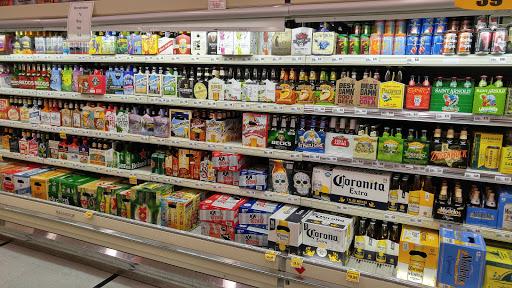 Grocery Store «Market Basket», reviews and photos, 6001 39th St, Groves, TX 77619, USA