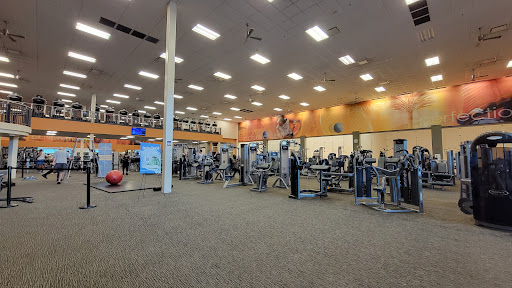Gym «LA Fitness», reviews and photos, 3 Hawes Way, Stoughton, MA 02072, USA