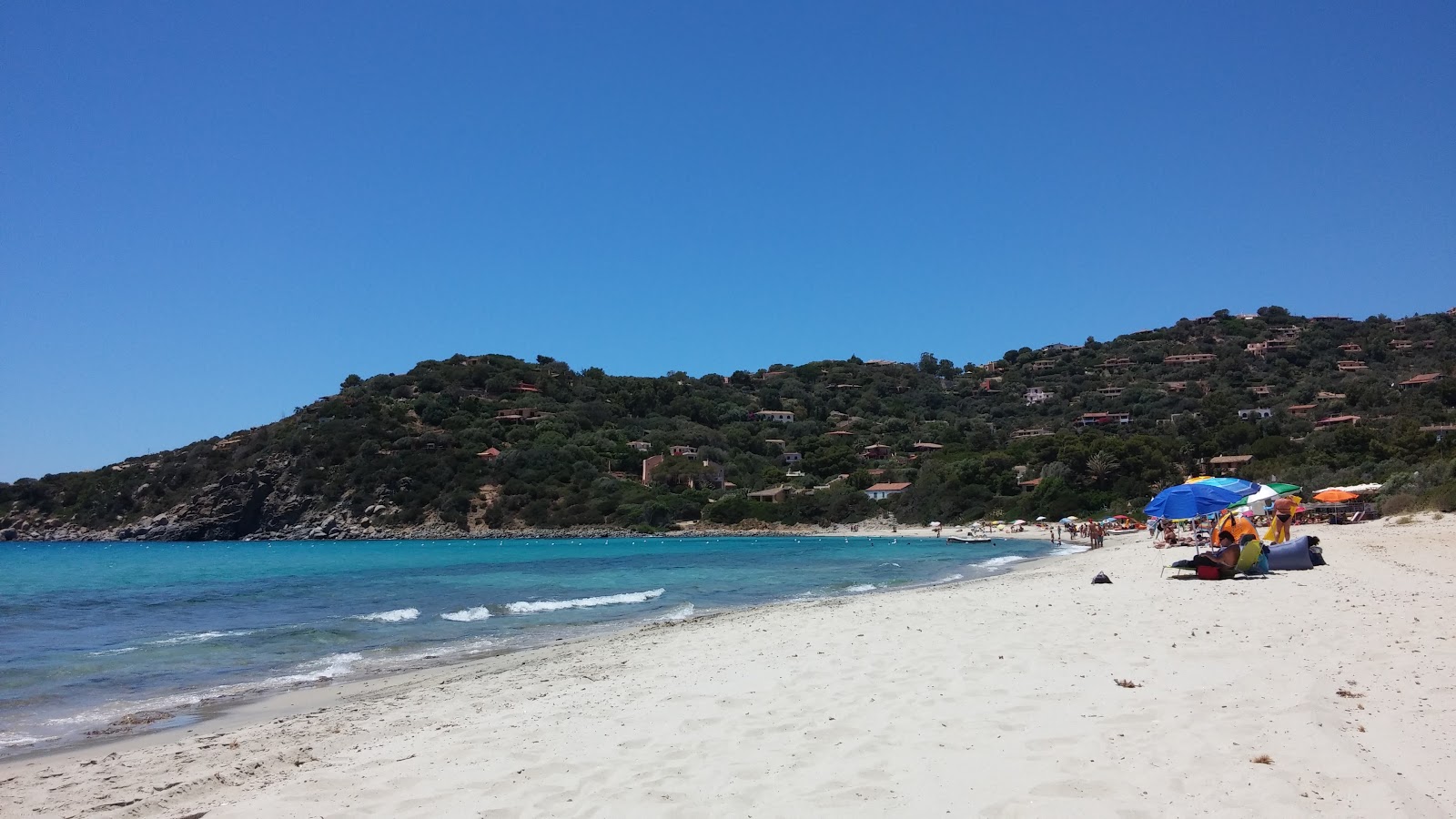 Photo de Plage de Genn'e Mari avec un niveau de propreté de très propre