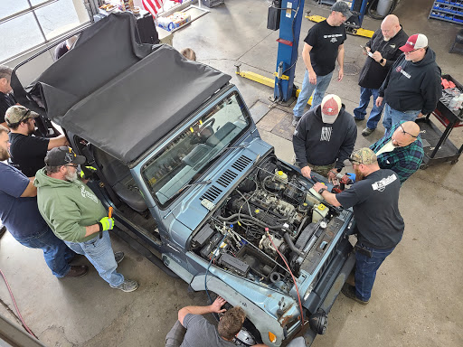 Auto Repair Shop «Jeffersonville Auto Repair», reviews and photos, 1401 E 8th St, Jeffersonville, IN 47130, USA