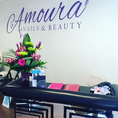 Reviews of Amoura Nails & Beauty in Edinburgh - Beauty salon