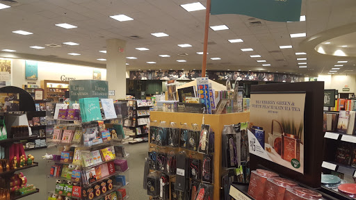 Book Store «Barnes & Noble», reviews and photos, 230 Main St, White Plains, NY 10601, USA
