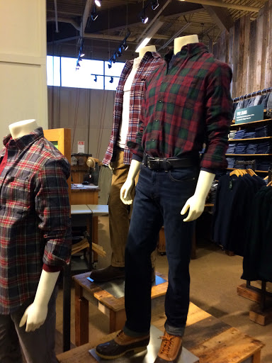 Clothing Store «L.L. Bean», reviews and photos, 340 Legacy Pl, Dedham, MA 02026, USA