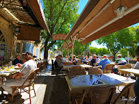 Atmosphère du Restaurant français Café de la Poste à Goult - n°2