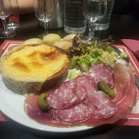 Raclette du Restaurant Les fondues du Sancy à Besse-et-Saint-Anastaise - n°20