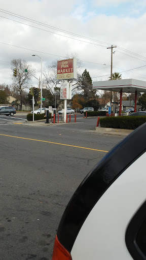 Grocery Store «Oak Park Market», reviews and photos, 3300 12th Ave, Sacramento, CA 95817, USA