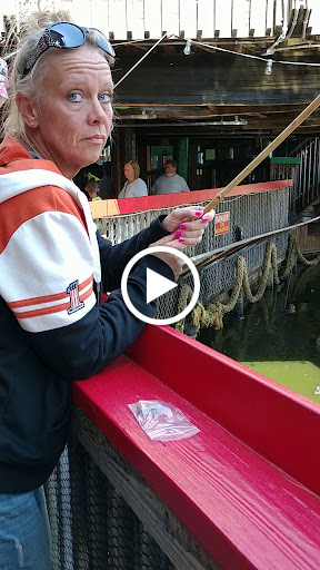 Restaurant «Fudpuckers Beachside Bar & Grill», reviews and photos, 20001 Emerald Coast Pkwy, Destin, FL 32541, USA