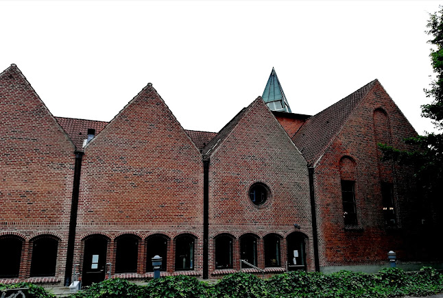 Anmeldelser af Ansgarkirken i Amager Øst - Kirke