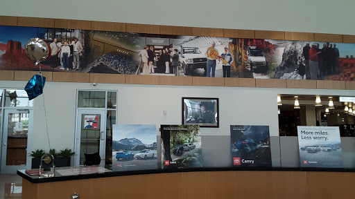 Toyota Dealer «Larry H. Miller Toyota Peoria», reviews and photos, 8633 W Bell Rd, Peoria, AZ 85382, USA