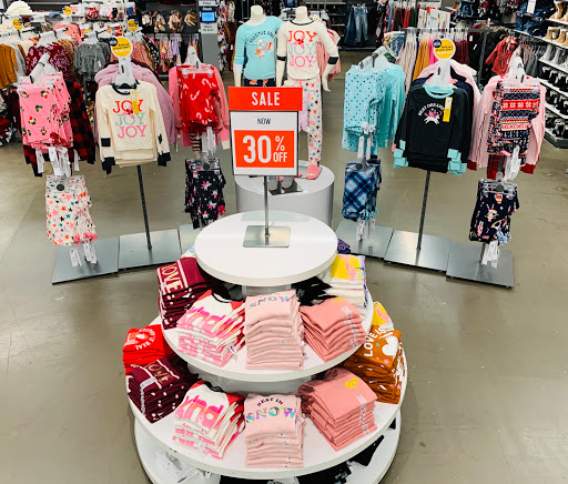 Clothing Store «Old Navy», reviews and photos, 7 Backus Ave, Danbury, CT 06810, USA