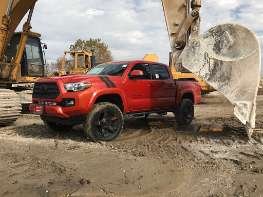 Toyota Dealer «Toyota of Naperville», reviews and photos, 1488 Ogden Ave, Naperville, IL 60540, USA