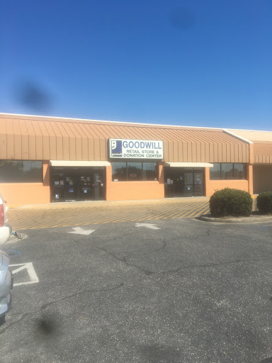 Thrift Store «Goodwill», reviews and photos