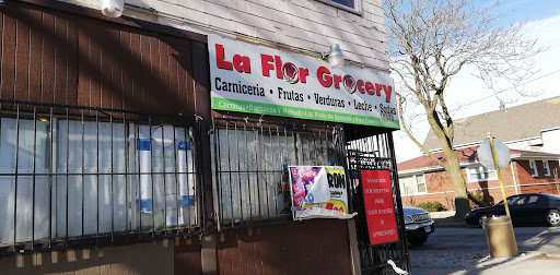 Grocery Store «La Flor Grocery Store», reviews and photos, 10500 S Ave M, Chicago, IL 60617, USA