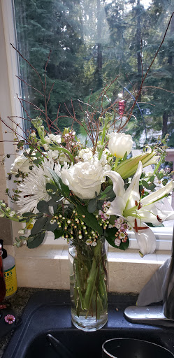 Florist «Bothell Florist», reviews and photos, 10021 NE 183rd St, Bothell, WA 98011, USA