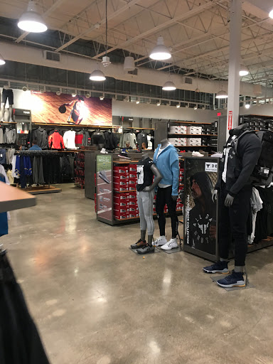Clothing Store «Under Armour Factory House», reviews and photos, 12801 W Sunrise Blvd #429, Sunrise, FL 33323, USA