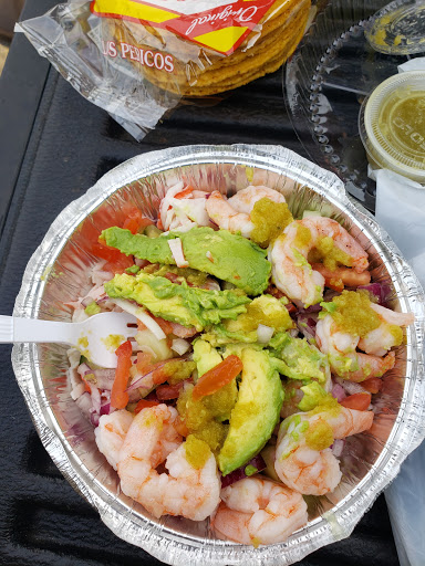 Grocery Store «Superior Grocers», reviews and photos, 9801 Laurel Canyon Blvd, Pacoima, CA 91331, USA