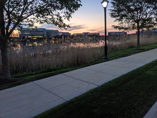 Shopping Mall «Lincolnshire Commons», reviews and photos, 900 Milwaukee Ave, Lincolnshire, IL 60069, USA