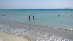 Helona beach'in fotoğrafı - rahatlamayı sevenler arasında popüler bir yer