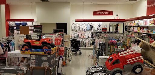 Department Store «T.J. Maxx & HomeGoods», reviews and photos, 111 Taunton St, Plainville, MA 02762, USA