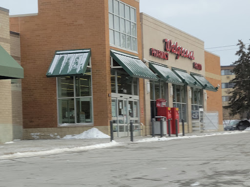 Drug Store «Walgreens», reviews and photos, 2635 Rice St, Roseville, MN 55113, USA