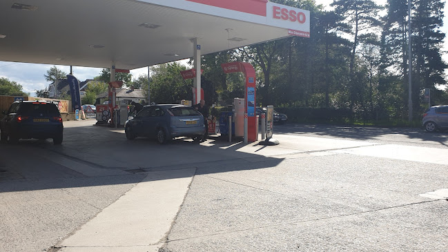 Comments and reviews of Esso Convenience & Garage