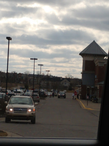 Grocery Store «Kroger», reviews and photos, 108 W Highland Rd, Howell, MI 48843, USA