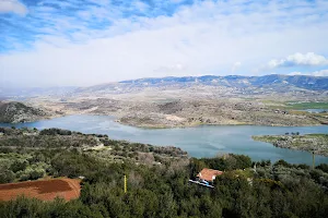 Lake Qaraoun image