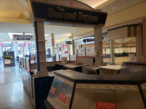 Shopping Mall «Chapel Hill Mall», reviews and photos, 2000 Brittain Rd, Akron, OH 44310, USA