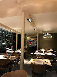 Atmosphère du Restaurant français Le Villaret à Paris - n°8