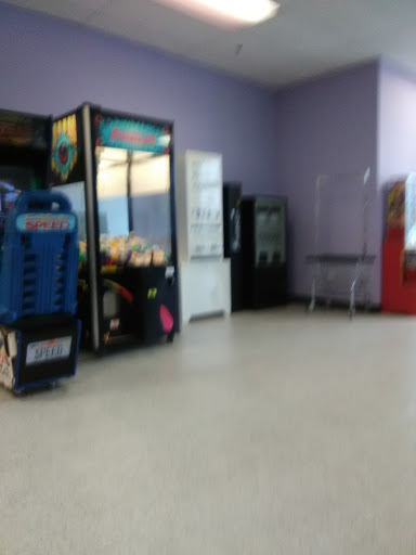 Grocery Store «Chapells Hometown Foodstore», reviews and photos, 10041 US-70, McEwen, TN 37101, USA