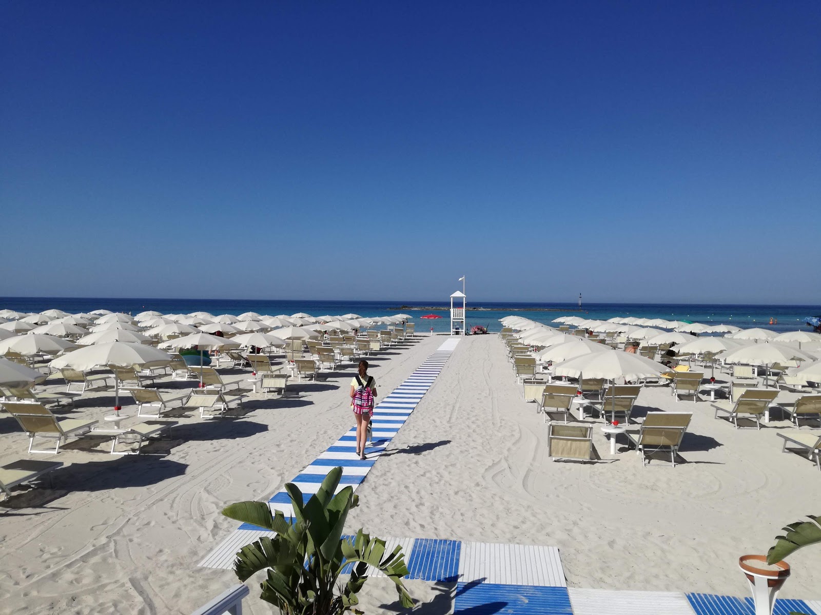 Foto von Torre San Giovanni Strand mit sehr sauber Sauberkeitsgrad