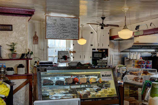 Deli «Colebrook Store», reviews and photos, 559 Colebrook Rd, Colebrook, CT 06021, USA