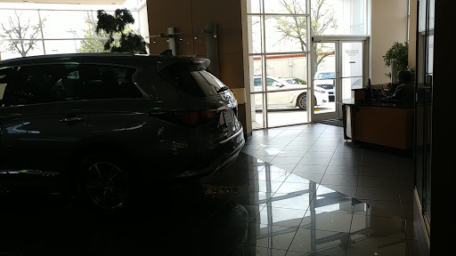 Infiniti Dealer «Plaza Infiniti», reviews and photos, 755 N New Ballas Rd, Creve Coeur, MO 63141, USA