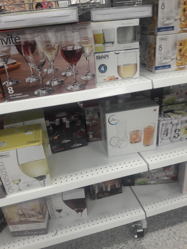 Clothing Store «Ross Dress for Less», reviews and photos, 10700 MacArthur Blvd, Oakland, CA 94605, USA