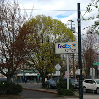 FedEx Office Print & Ship Center - Photo 9 - Car repair in Portland, OR, Portland