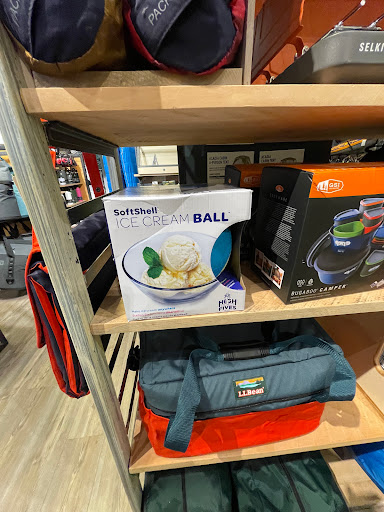 Clothing Store «L.L. Bean», reviews and photos, 4401 W 119th St, Leawood, KS 66209, USA