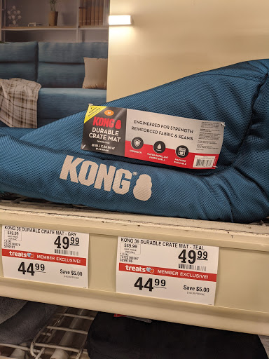 Pet Supply Store «PetSmart», reviews and photos, 1010 E Lancaster Ave, Downingtown, PA 19335, USA