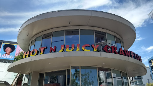 Shopping Mall «West Hollywood Gateway», reviews and photos, 7100 California Route 2, Los Angeles, CA 90046, USA