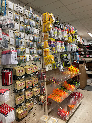 Sporting Goods Store «Hunters Gallery», reviews and photos, 237 Mt Cobb Hwy, Hamlin, PA 18427, USA