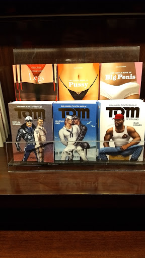 Book Store «TASCHEN Store Beverly Hills», reviews and photos, 354 N Beverly Dr, Beverly Hills, CA 90210, USA