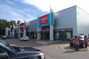 Tunbridge Wells Shopping Park image