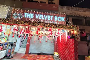 The Velvet Box - Wedding Essentials image