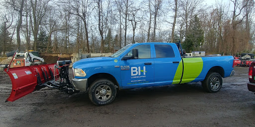 Auto Body Shop «Maaco Collision Repair & Auto Painting», reviews and photos, 28 Cannon Hill Dr, New Hampton, NY 10958, USA