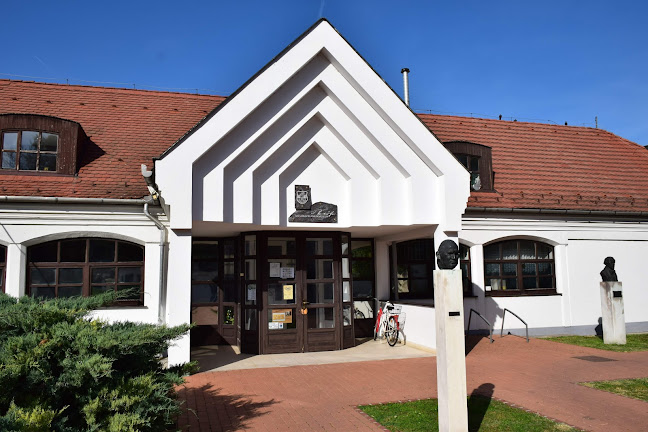 Értékelések erről a helyről: Petőfi Szülőház és Emlékmúzeum, Kiskőrös - Múzeum