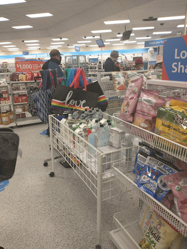 Clothing Store «Ross Dress for Less», reviews and photos, 151 N McDowell Blvd, Petaluma, CA 94954, USA