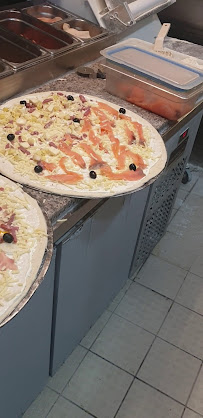 Plats et boissons du Restaurant Pizza Pica à Nanterre - n°2